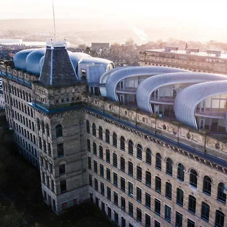 Platinum Penthouse *